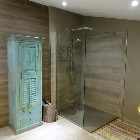 Belle Maison Avec Piscine Dans Les Hauteurs à Raphael *