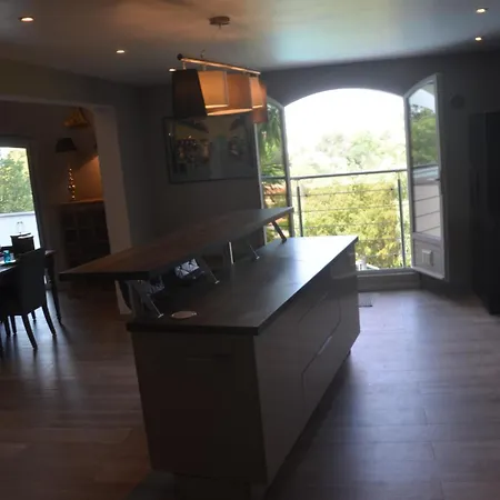 Belle Maison Avec Piscine Dans Les Hauteurs A Raphael Villa