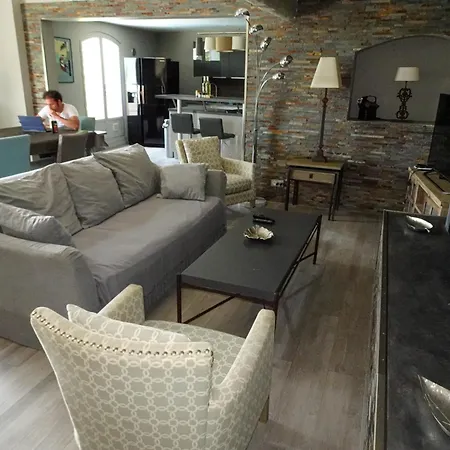 Villa Belle Maison Avec Piscine Dans Les Hauteurs A Raphael *