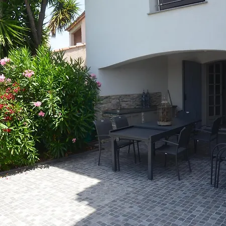 Villa Belle Maison Avec Piscine Dans Les Hauteurs A Raphael