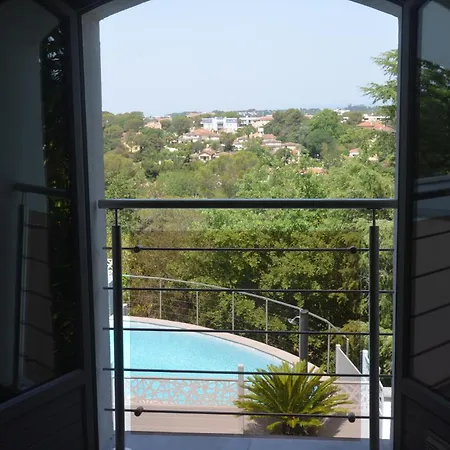 Villa Belle Maison Avec Piscine Dans Les Hauteurs A Raphael Saint-Raphaël