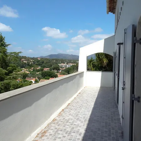 Belle Maison Avec Piscine Dans Les Hauteurs A Raphael Vila Saint-Raphaël